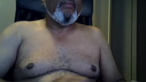 Snapshot of dofrank969 chatting on 06/19/26, 11:52 dofrank969 online show from 06/19/26, 11:52