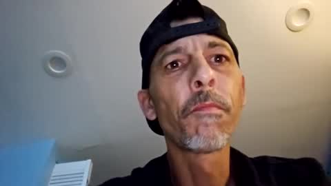 Snapshot of dogbone999081 chatting on 10/18/25, 10:16 dogbone999081 online show from 10/18/25, 10:16