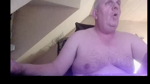 doggy2629 online show from 04/15/26, 08:31