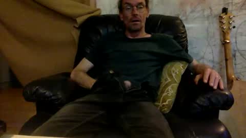 dogstarmanitee online show from 10/05/25, 08:34