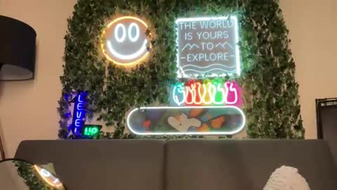 GIJO online show from 02/22/26, 08:02