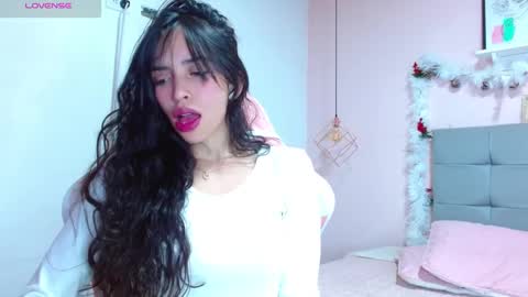 Dolce online show from 12/15/24, 04:37