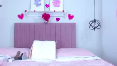 Dolce online show from 03/10/25, 01:10