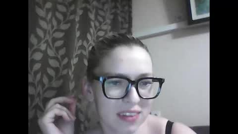 dolce_tempt online show from 12/16/25, 07:30