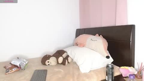 Snapshot of doll_and_sex chatting on 12/14/24, 02:34 Auro and Santiago online show from 12/14/24, 02:34