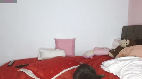 Snapshot of doll_and_sex chatting on 01/07/25, 05:12 Auro and Santiago online show from 01/07/25, 05:12