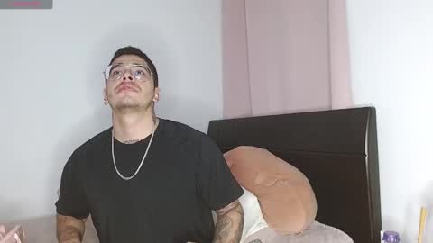 Snapshot of doll_and_sex chatting on 01/11/25, 03:23 Auro and Santiago online show from 01/11/25, 03:23