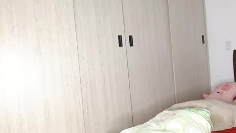 Snapshot of doll_and_sex chatting on 02/20/25, 03:12 Auro and Santiago online show from 02/20/25, 03:12