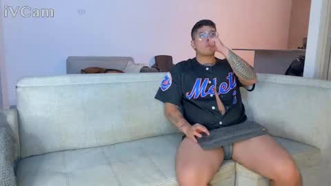 Auro and Santiago online show from 03/16/26, 05:44