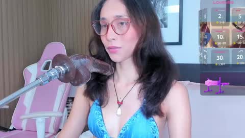 Bella  online show from 10/03/25, 08:17