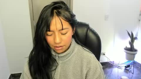 Snapshot of doll_channelx chatting on 05/13/26, 02:31 Doll Channelx online show from 05/13/26, 02:31