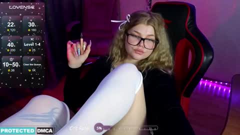 Chloe online show from 12/29/24, 01:34