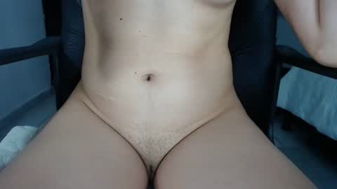 doll_dollys_ online show from 02/01/25, 10:23