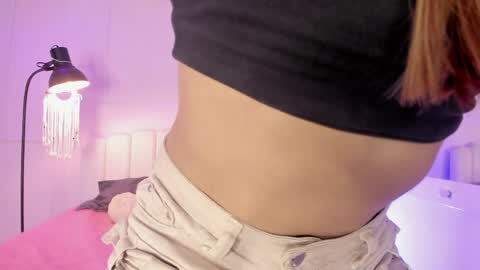 doll_isa_ online show from 04/23/26, 08:55