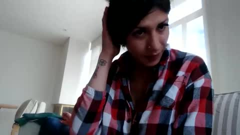 Snapshot of doll_sary chatting on 05/26/26, 06:26 Catherine XXX online show from 05/26/26, 06:26