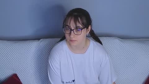 Tessa online show from 11/23/25, 04:07