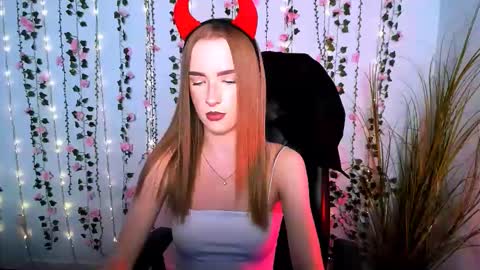 doll_vey online show from 09/13/25, 07:13