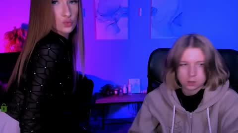 doll_vey online show from 03/18/26, 08:12