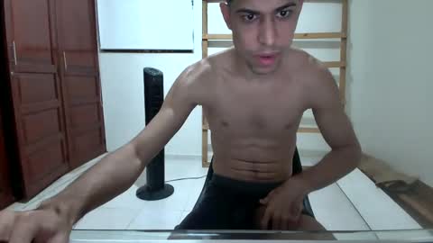 Snapshot of dollarhot30 chatting on 12/24/24, 04:11 DollarHot30 online show from 12/24/24, 04:11