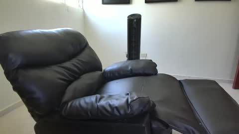 DollarHot30 online show from 05/13/26, 05:43