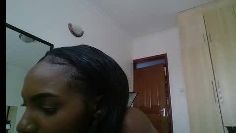 Doll online show from 02/27/25, 11:20