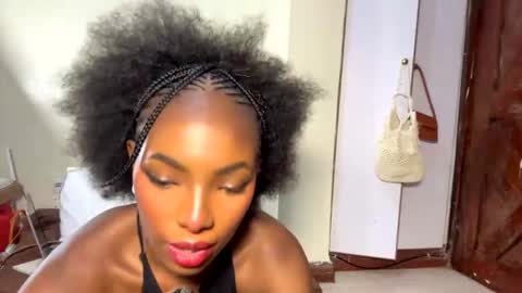 Doll online show from 10/25/25, 02:13