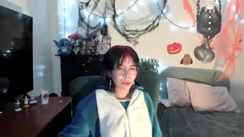 Snapshot of dolliette chatting on 10/26/25, 03:45 mina online show from 10/26/25, 03:45
