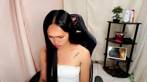 Snapshot of dolljane2001 chatting on 10/09/25, 01:03 Jane online show from 10/09/25, 01:03