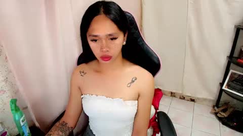 Snapshot of dolljane2001 chatting on 10/28/25, 05:22 Jane online show from 10/28/25, 05:22