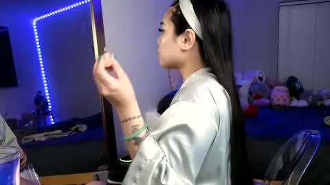 Snapshot of dolllface chatting on 12/29/24, 12:52 DOLLLFACE online show from 12/29/24, 12:52