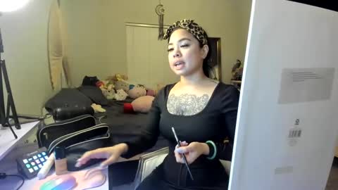 Snapshot of dolllface chatting on 03/09/25, 01:14 DOLLLFACE online show from 03/09/25, 01:14