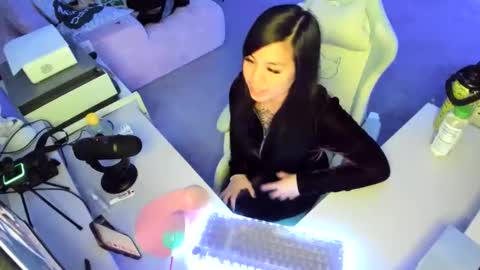 DOLLLFACE online show from 01/07/26, 05:32