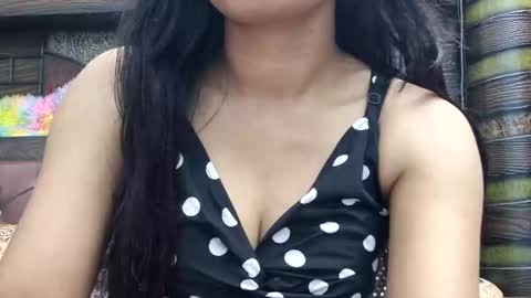 Snapshot of dollmeenu chatting on 09/11/25, 05:29 dollmeenu online show from 09/11/25, 05:29