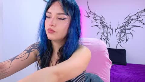 Isabela   Independet model 3 online show from 02/10/26, 11:09
