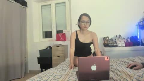 dolly2425 online show from 04/13/26, 10:37