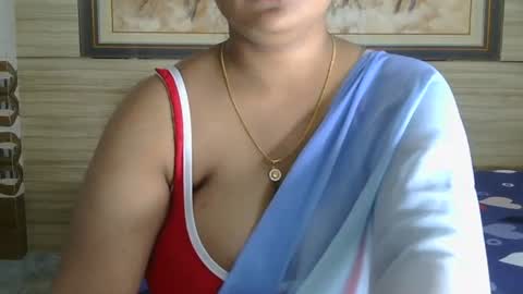 Snapshot of dolly_2 chatting on 02/13/25, 10:44 dolly_2 online show from 02/13/25, 10:44