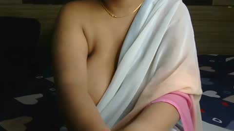Snapshot of dolly_2 chatting on 02/14/25, 07:17 dolly_2 online show from 02/14/25, 07:17