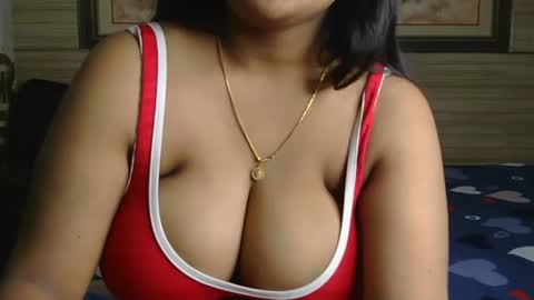 Snapshot of dolly_2 chatting on 02/15/25, 07:49 dolly_2 online show from 02/15/25, 07:49