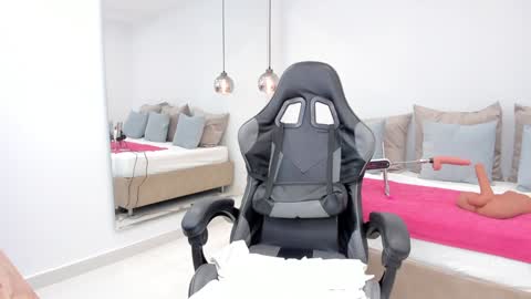 dolly walker online show from 02/02/25, 02:45