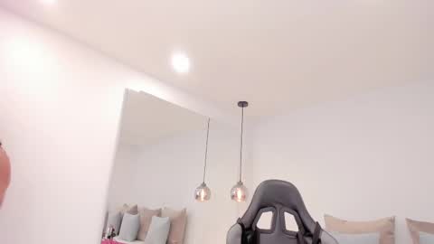 dolly walker online show from 02/25/25, 05:19