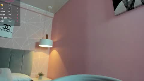 Call me Zoe  online show from 12/17/25, 05:57