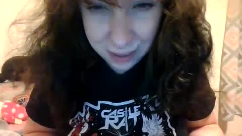 Snapshot of dollydagger932 chatting on 02/16/26, 05:03 dollydagger932 online show from 02/16/26, 05:03