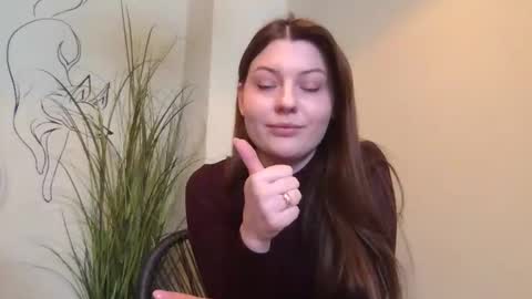 DollyRoma online show from 10/23/25, 07:51