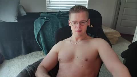 Snapshot of doloresman chatting on 06/19/26, 10:02 doloresman online show from 06/19/26, 10:02