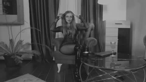 Dolores Sage online show from 08/08/26, 10:01