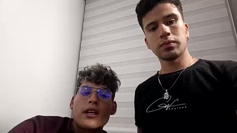 Snapshot of dom2travelers_sm chatting on 01/16/25, 03:02 Diego Castell online show from 01/16/25, 03:02