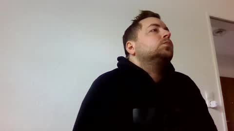 dombio_12 online show from 10/19/25, 12:17