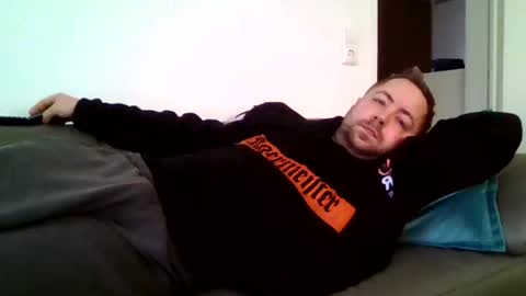 dombio_12 online show from 11/16/25, 01:28