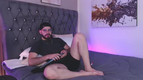 Snapshot of domboy_ chatting on 05/15/26, 08:27 domboy online show from 05/15/26, 08:27