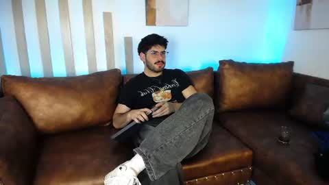 Snapshot of domboy_ chatting on 06/22/26, 08:39 domboy online show from 06/22/26, 08:39